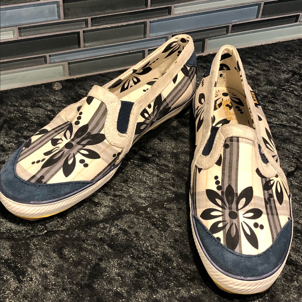 Keds Island Life Canvas and Suede Slip Ons 7.5